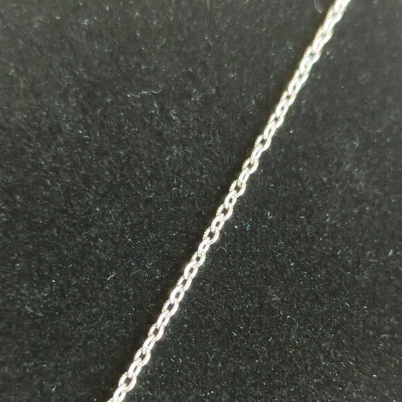 Marie Antoinette Portrait Milk Glass Pendant Victorian-Style Necklace 22-Inches - Picture 6 of 6